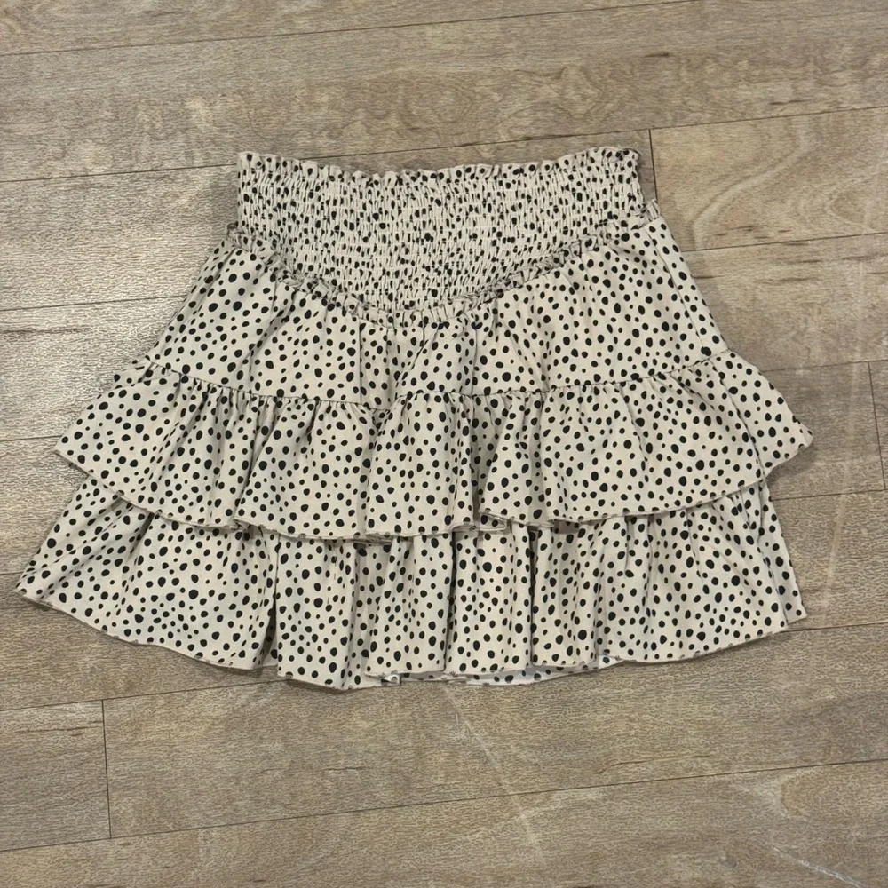 NWT Alya Light Tan Skirt - Picture 3 of 3